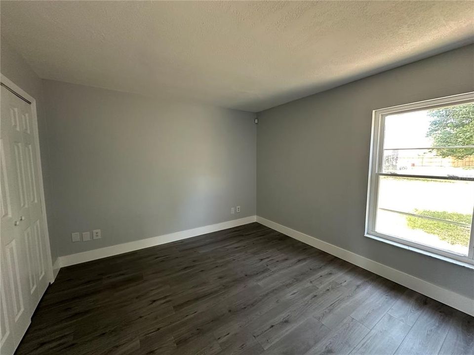 Activo con contrato: $2,000 (3 camas, 2 baños, 1008 Pies cuadrados)