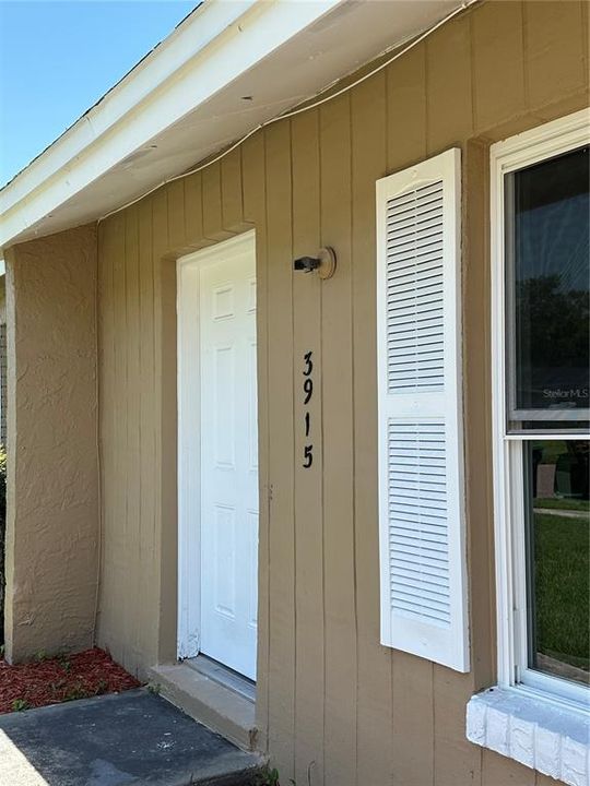 Activo con contrato: $2,000 (3 camas, 2 baños, 1008 Pies cuadrados)