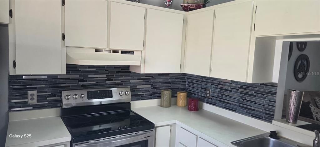 На продажу: $270,000 (2 спален, 1 ванн, 858 Квадратных фут)