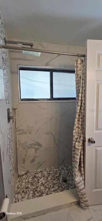 На продажу: $270,000 (2 спален, 1 ванн, 858 Квадратных фут)