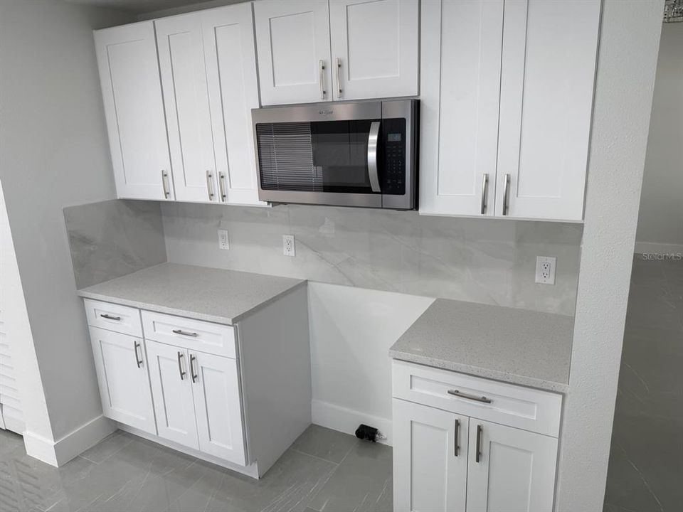 For Sale: $400,000 (4 beds, 2 baths, 1496 Square Feet)