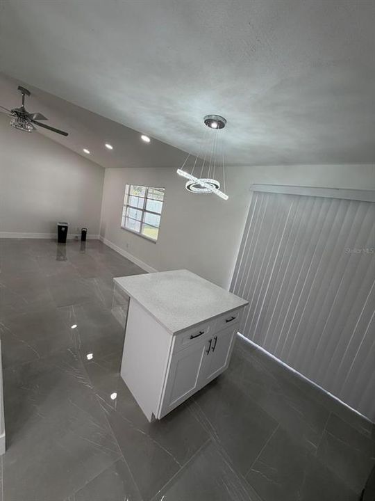 For Sale: $400,000 (4 beds, 2 baths, 1496 Square Feet)