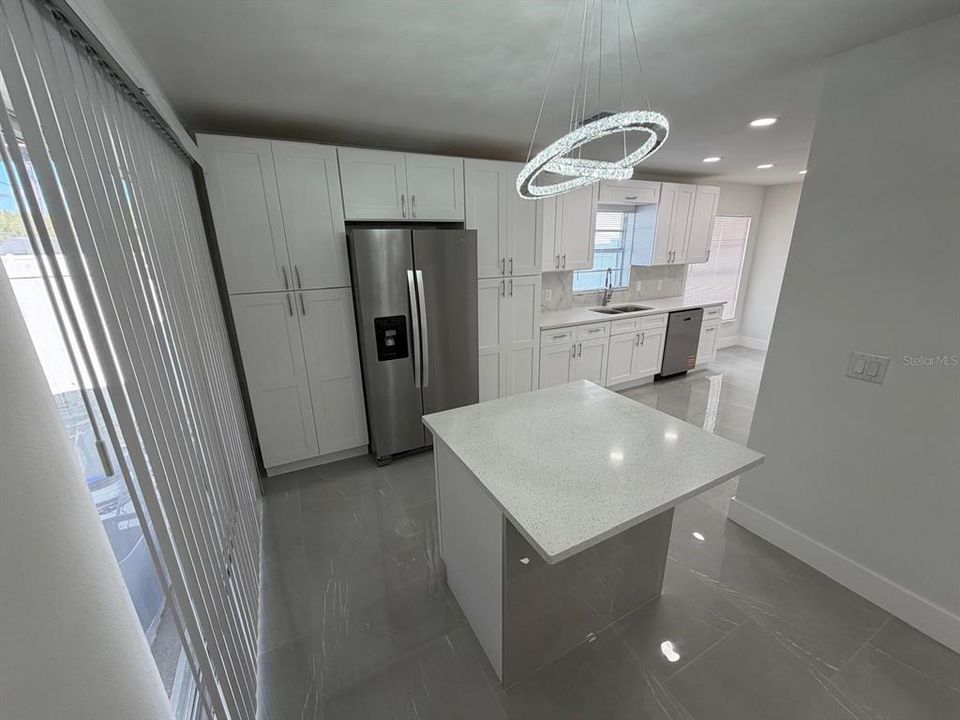 For Sale: $400,000 (4 beds, 2 baths, 1496 Square Feet)