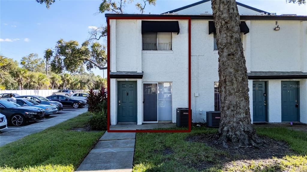 For Sale: $135,000 (1 beds, 1 baths, 765 Square Feet)