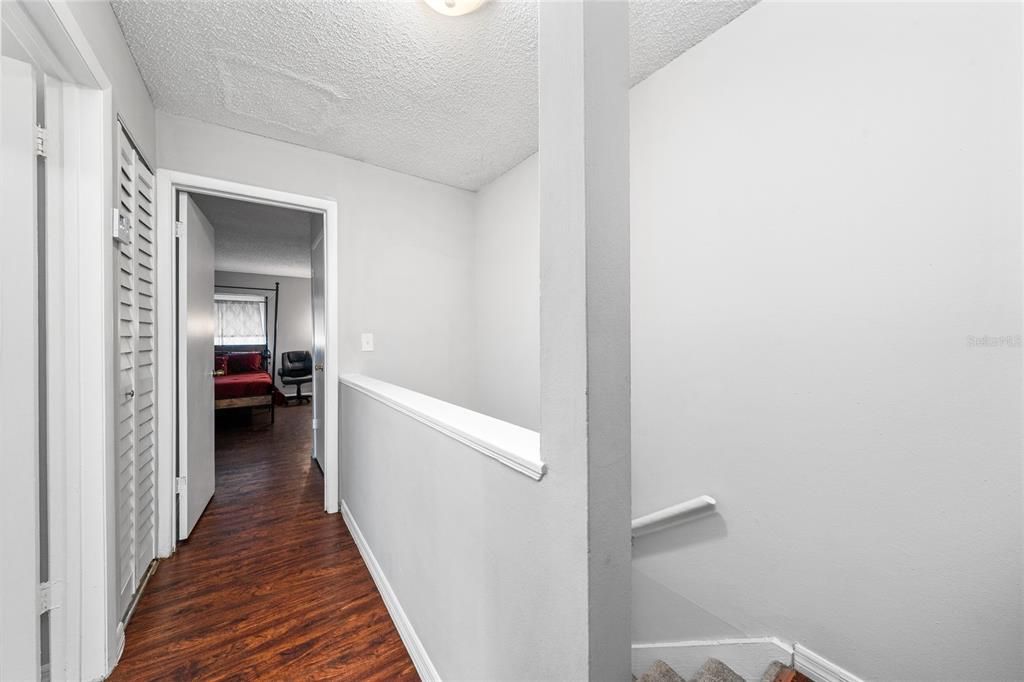 For Sale: $135,000 (1 beds, 1 baths, 765 Square Feet)