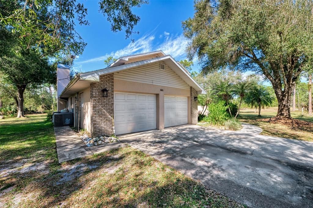 Active With Contract: $648,800 (4 beds, 3 baths, 2839 Square Feet)