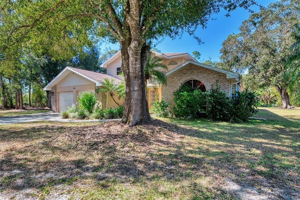 Active With Contract: $648,800 (4 beds, 3 baths, 2839 Square Feet)