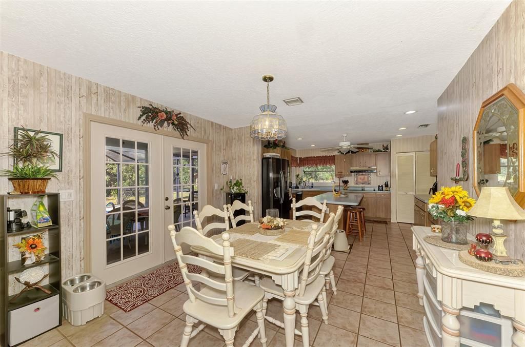 Active With Contract: $648,800 (4 beds, 3 baths, 2839 Square Feet)