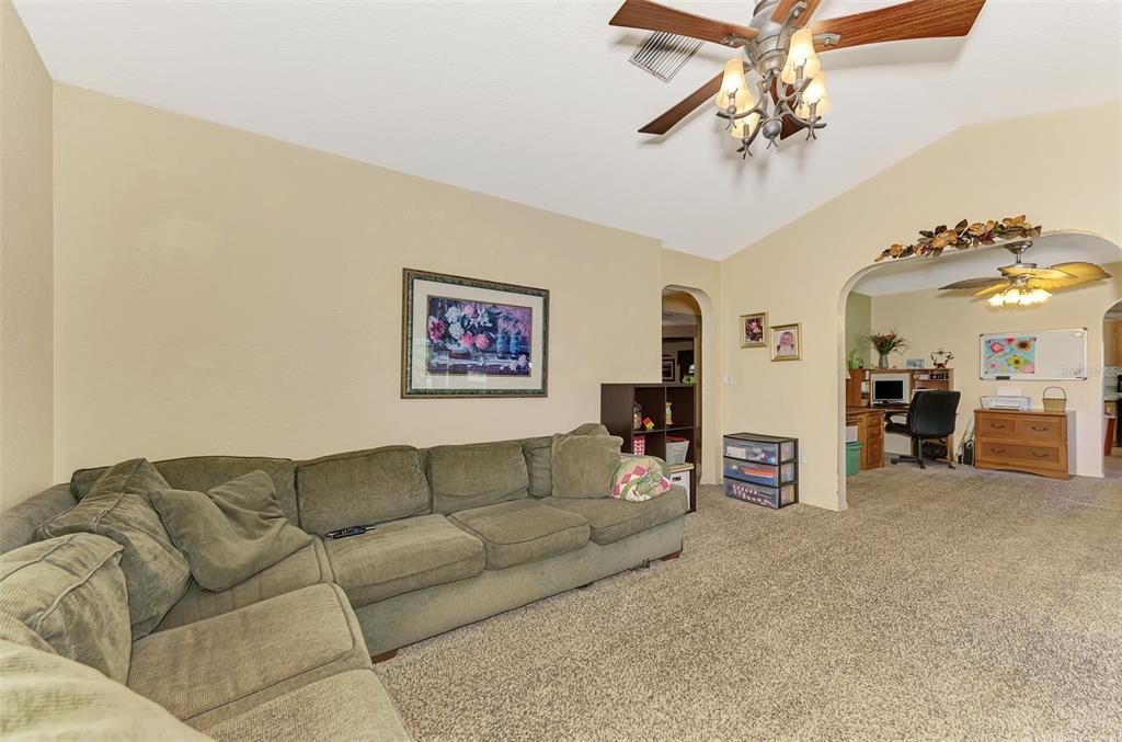 Active With Contract: $648,800 (4 beds, 3 baths, 2839 Square Feet)