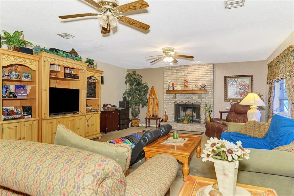 Active With Contract: $648,800 (4 beds, 3 baths, 2839 Square Feet)