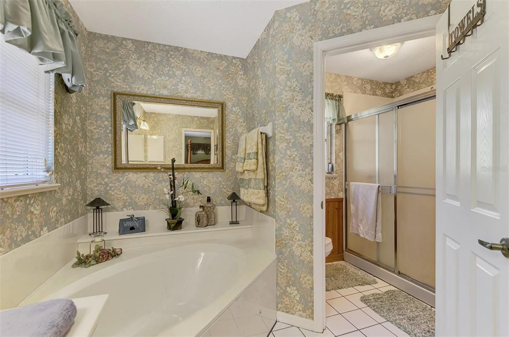 Active With Contract: $648,800 (4 beds, 3 baths, 2839 Square Feet)