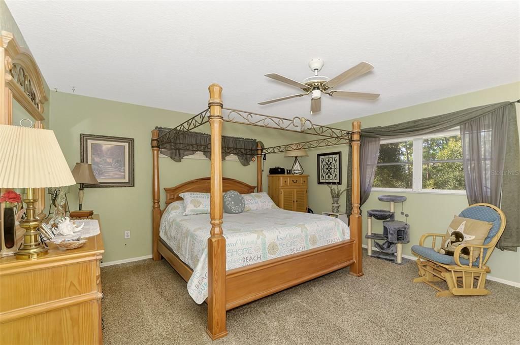 Active With Contract: $648,800 (4 beds, 3 baths, 2839 Square Feet)