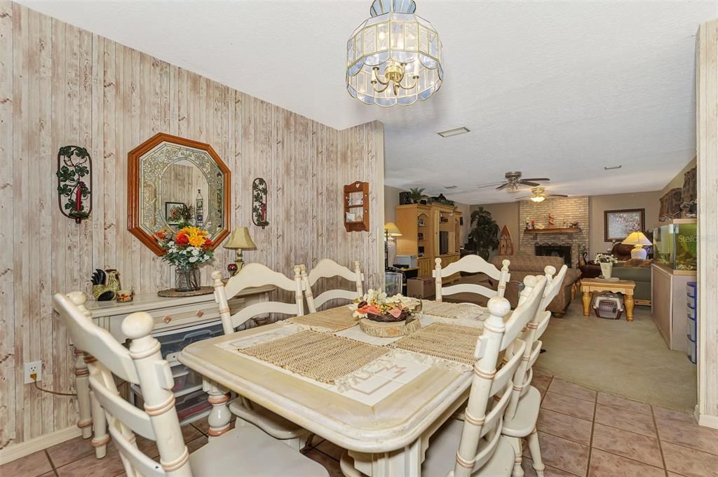 Active With Contract: $648,800 (4 beds, 3 baths, 2839 Square Feet)