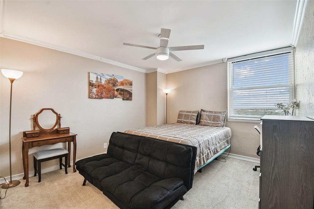 Active With Contract: $272,500 (2 beds, 2 baths, 846 Square Feet)
