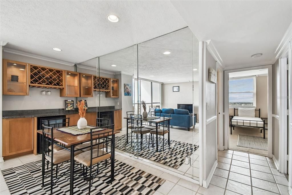 Active With Contract: $272,500 (2 beds, 2 baths, 846 Square Feet)