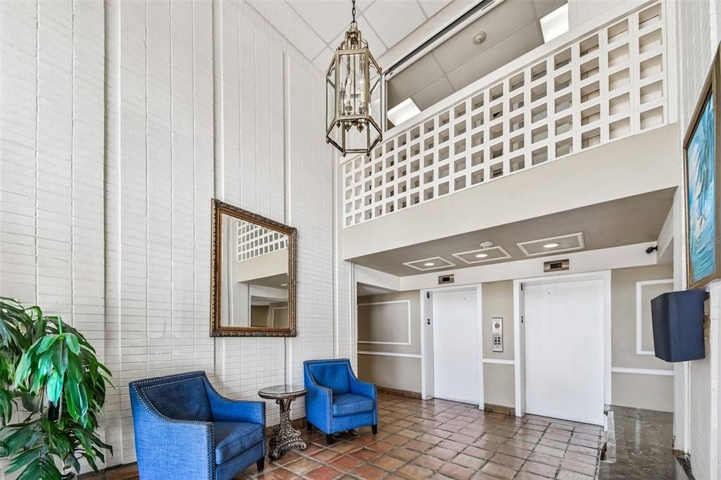 Active With Contract: $272,500 (2 beds, 2 baths, 846 Square Feet)