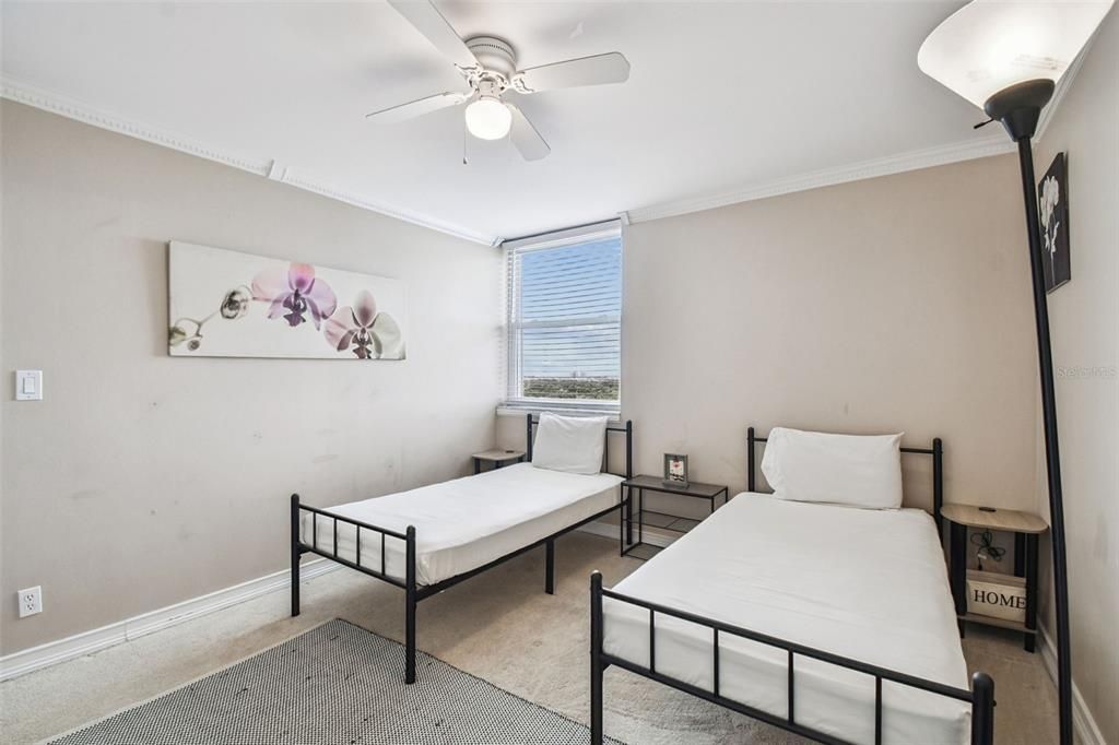 Active With Contract: $272,500 (2 beds, 2 baths, 846 Square Feet)