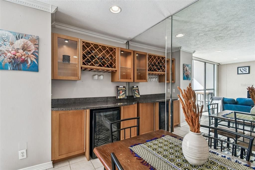 Active With Contract: $272,500 (2 beds, 2 baths, 846 Square Feet)