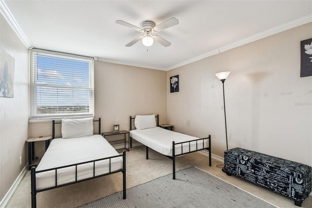 Active With Contract: $272,500 (2 beds, 2 baths, 846 Square Feet)