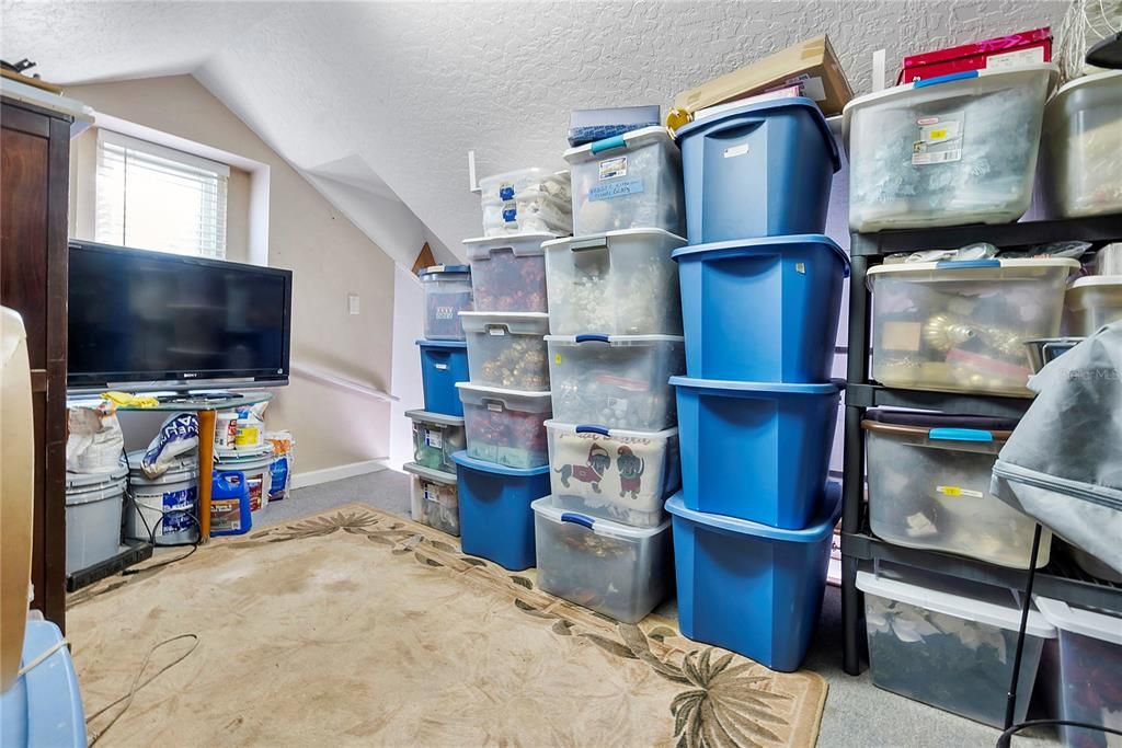 Activo con contrato: $599,000 (3 camas, 3 baños, 1694 Pies cuadrados)