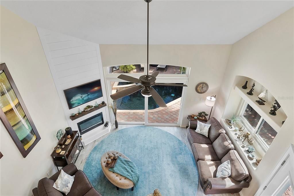 Activo con contrato: $599,000 (3 camas, 3 baños, 1694 Pies cuadrados)