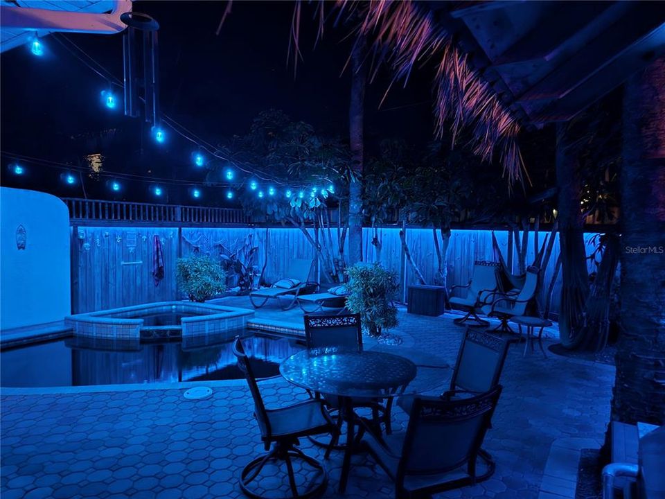 Activo con contrato: $599,000 (3 camas, 3 baños, 1694 Pies cuadrados)