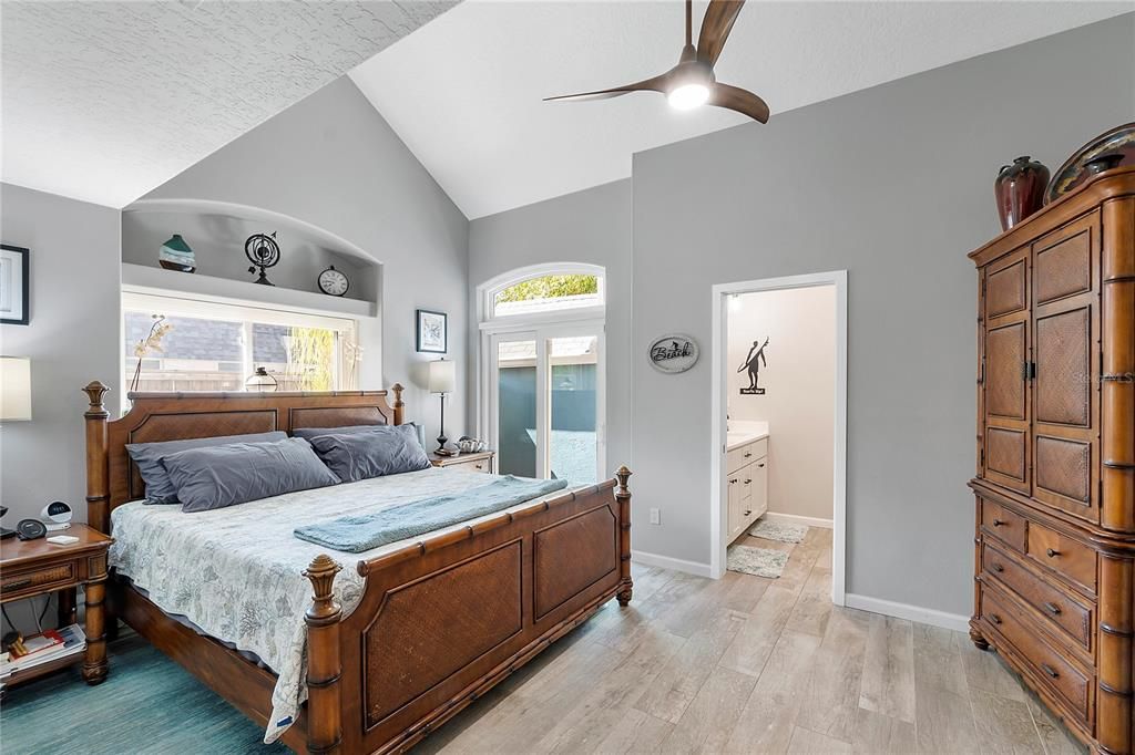 Activo con contrato: $599,000 (3 camas, 3 baños, 1694 Pies cuadrados)