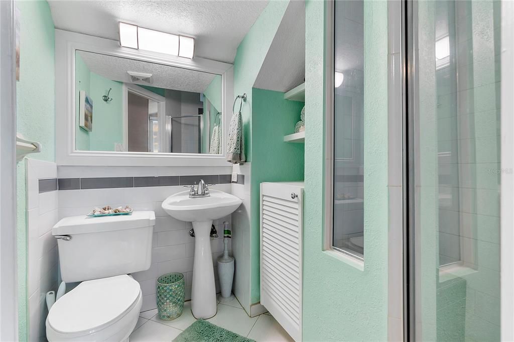 Activo con contrato: $599,000 (3 camas, 3 baños, 1694 Pies cuadrados)