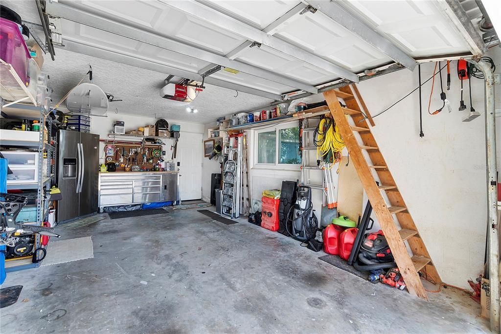 Activo con contrato: $599,000 (3 camas, 3 baños, 1694 Pies cuadrados)