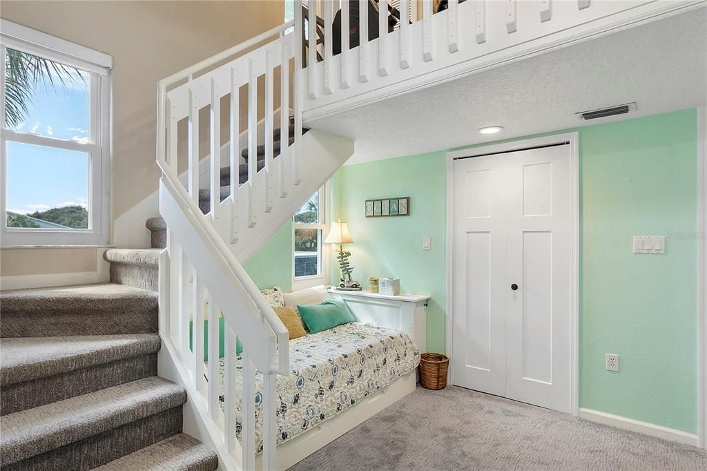 Activo con contrato: $599,000 (3 camas, 3 baños, 1694 Pies cuadrados)