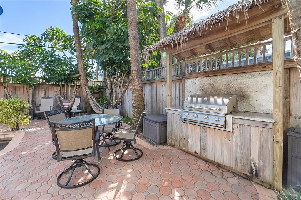 Activo con contrato: $599,000 (3 camas, 3 baños, 1694 Pies cuadrados)