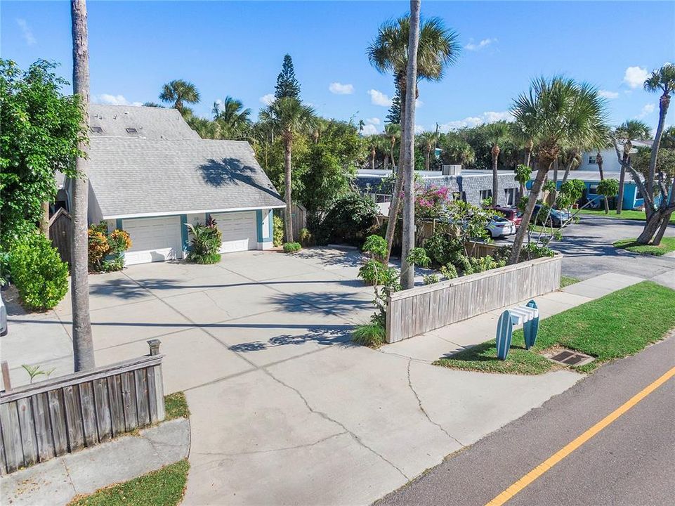 Activo con contrato: $599,000 (3 camas, 3 baños, 1694 Pies cuadrados)