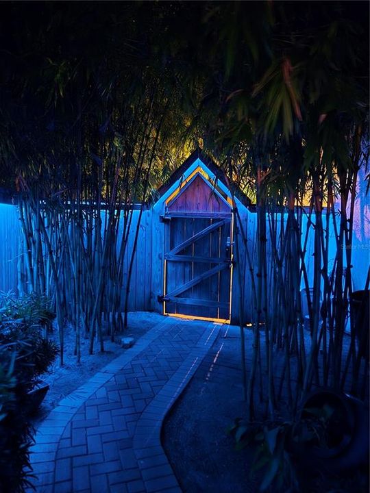 Activo con contrato: $599,000 (3 camas, 3 baños, 1694 Pies cuadrados)