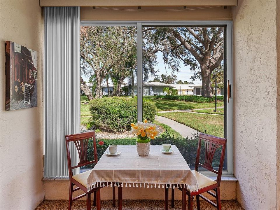 Под контрактом: $265,000 (2 спален, 2 ванн, 1760 Квадратных фут)