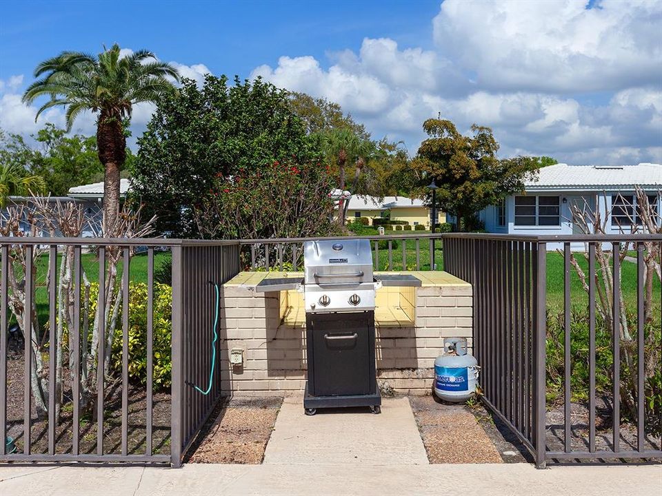 Под контрактом: $265,000 (2 спален, 2 ванн, 1760 Квадратных фут)