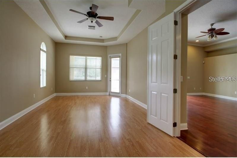 出租: $3,400 (5 贝兹, 3 浴室, 2998 平方英尺)