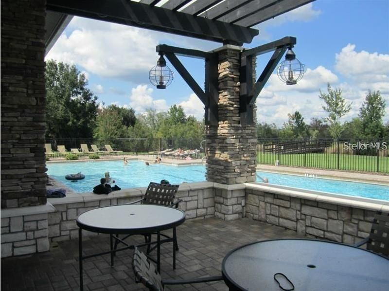 出租: $3,400 (5 贝兹, 3 浴室, 2998 平方英尺)