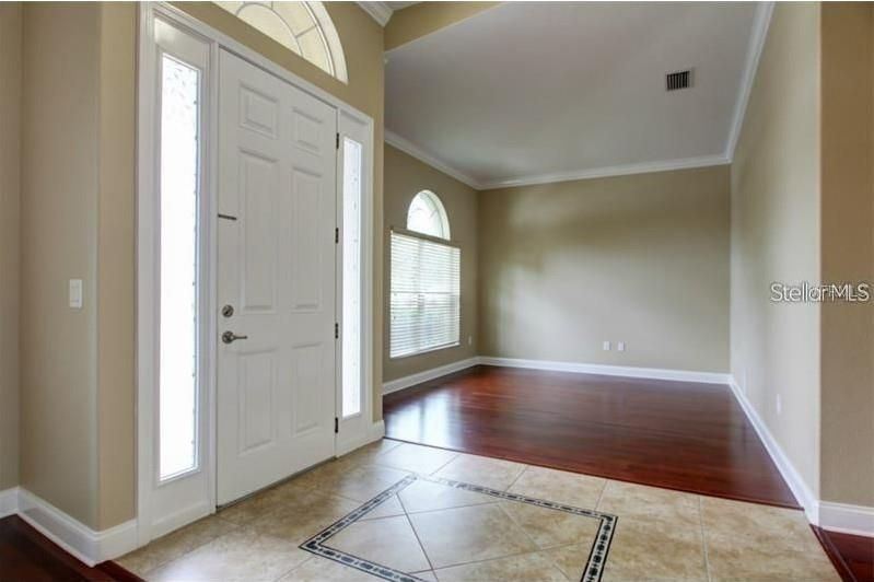 出租: $3,400 (5 贝兹, 3 浴室, 2998 平方英尺)