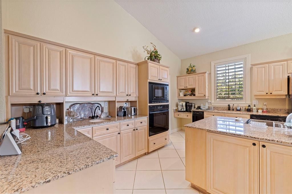 待售: $3,750,000 (4 贝兹, 4 浴室, 3791 平方英尺)