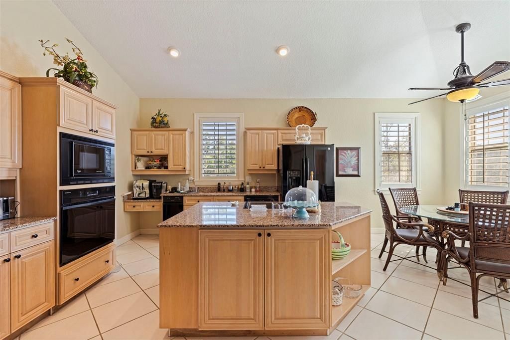 待售: $3,750,000 (4 贝兹, 4 浴室, 3791 平方英尺)