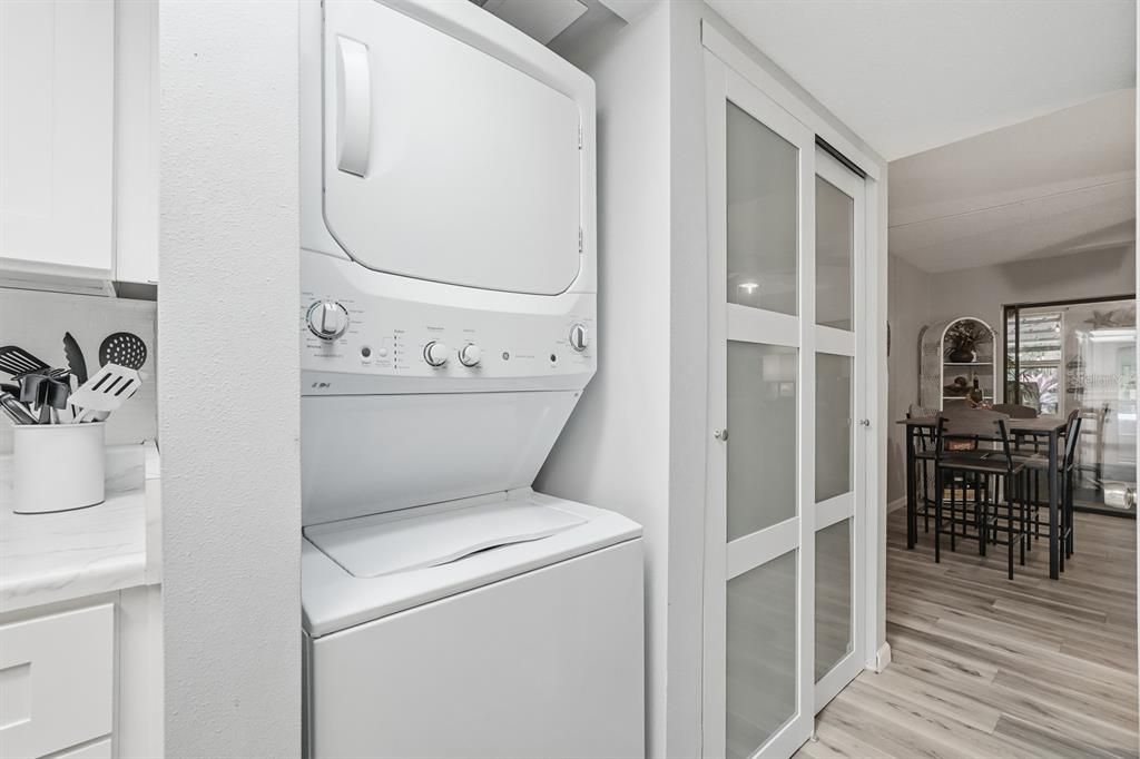 На продажу: $245,000 (2 спален, 1 ванн, 1200 Квадратных фут)