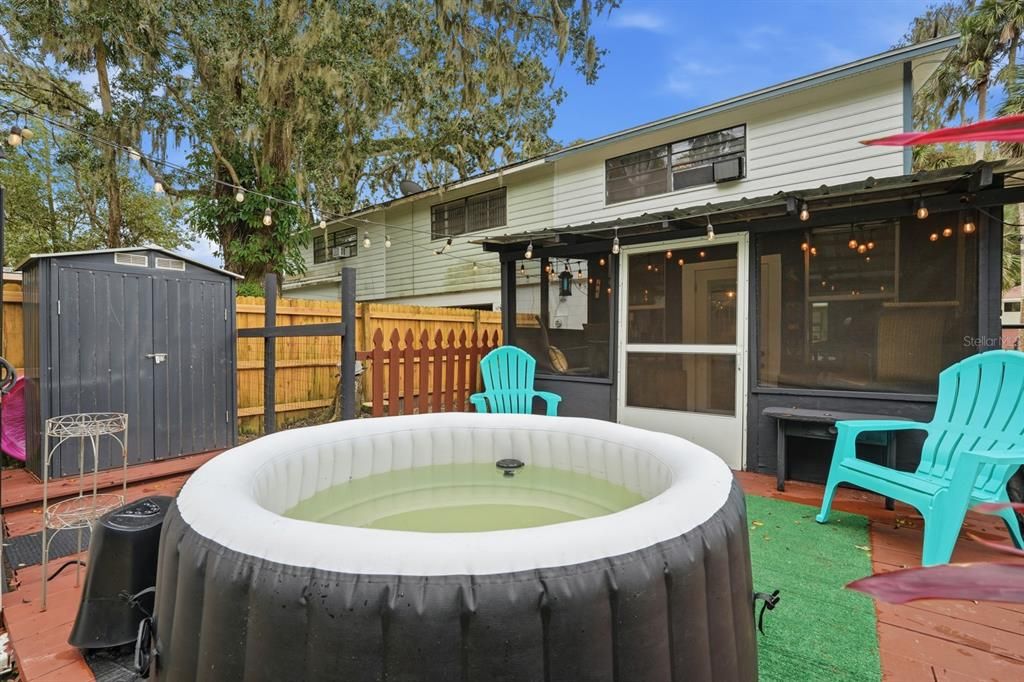 На продажу: $245,000 (2 спален, 1 ванн, 1200 Квадратных фут)