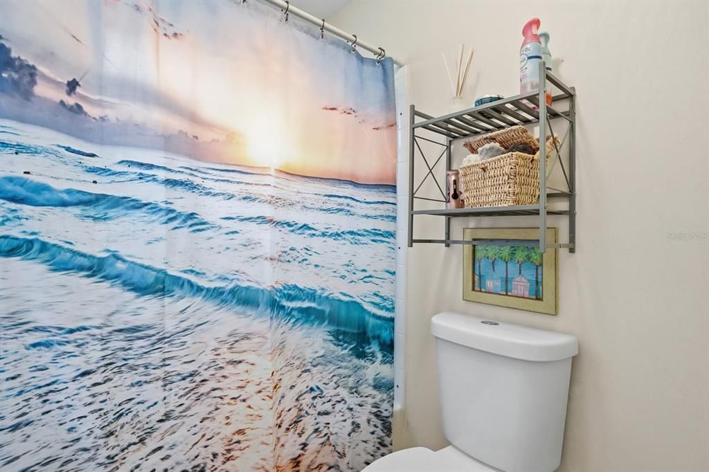 На продажу: $245,000 (2 спален, 1 ванн, 1200 Квадратных фут)