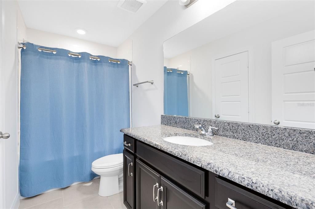 На продажу: $639,900 (5 спален, 3 ванн, 3211 Квадратных фут)