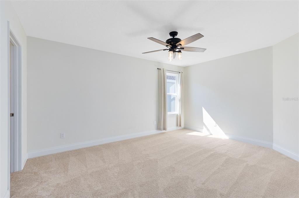 На продажу: $639,900 (5 спален, 3 ванн, 3211 Квадратных фут)