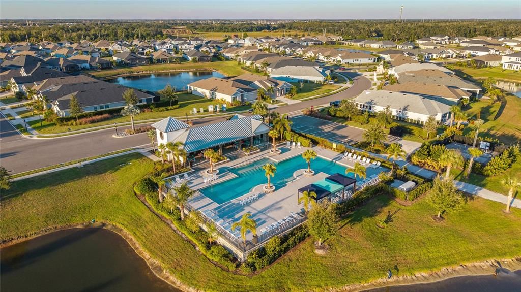 En Venta: $600,000 (4 camas, 3 baños, 2417 Pies cuadrados)