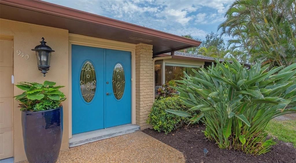 Active With Contract: $1,680,000 (4 beds, 3 baths, 3451 Square Feet)