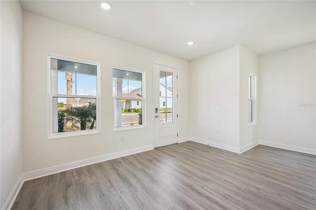 出租: $2,999 (3 贝兹, 2 浴室, 1696 平方英尺)