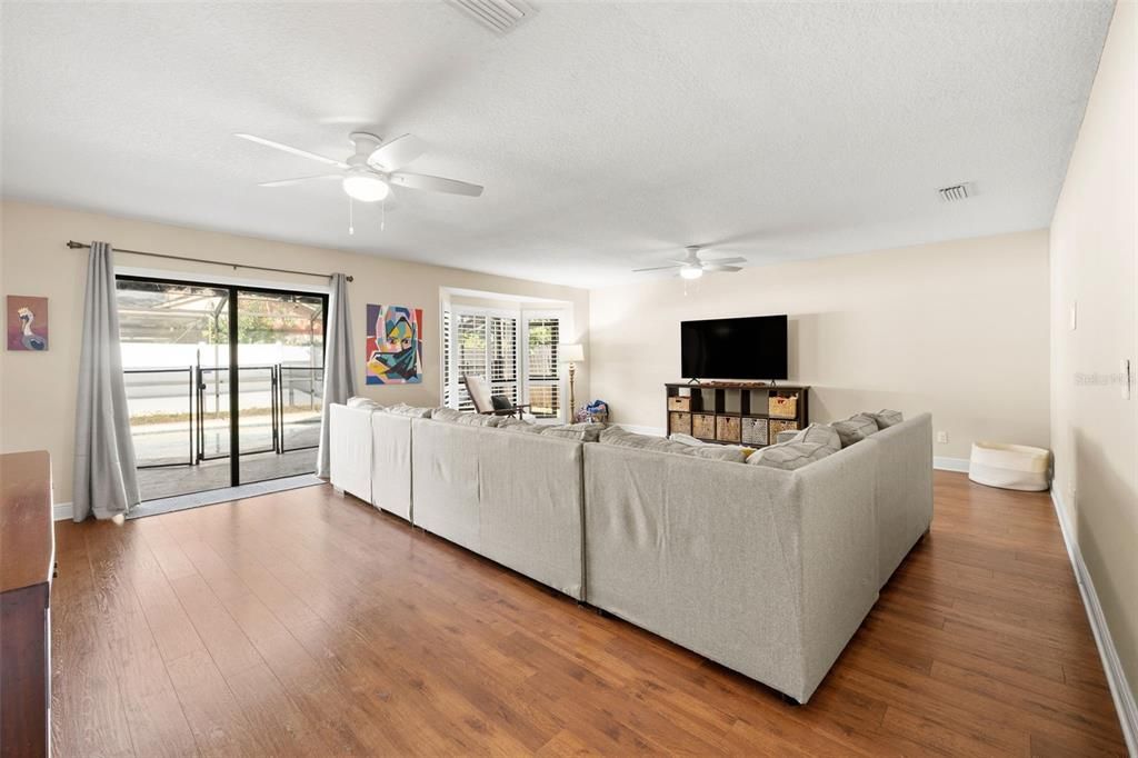 待售: $515,000 (4 贝兹, 2 浴室, 2146 平方英尺)