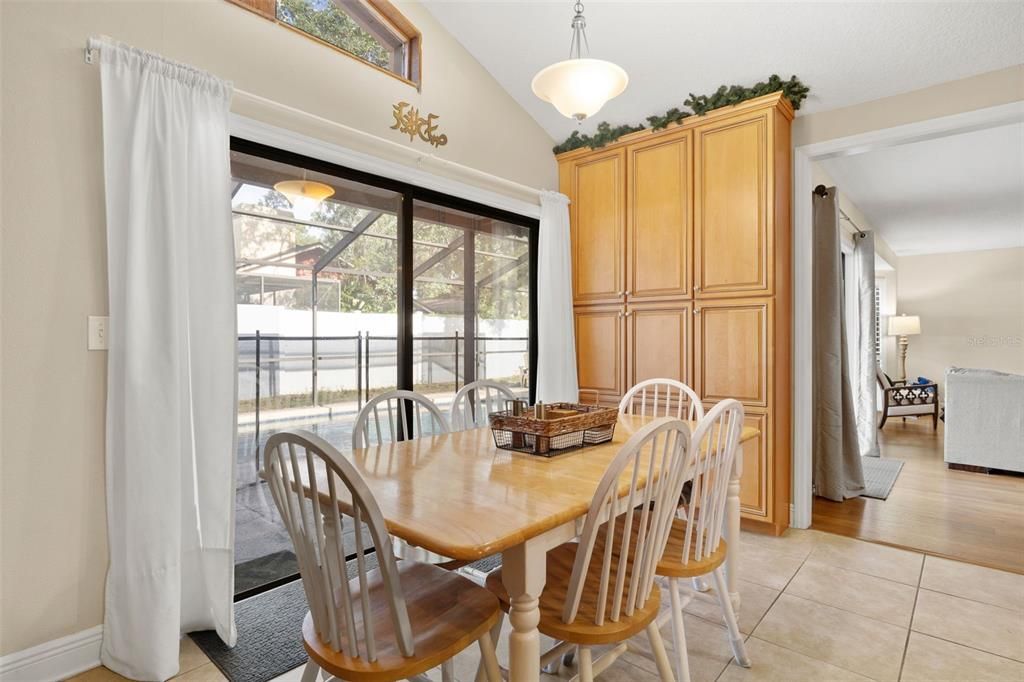 待售: $515,000 (4 贝兹, 2 浴室, 2146 平方英尺)